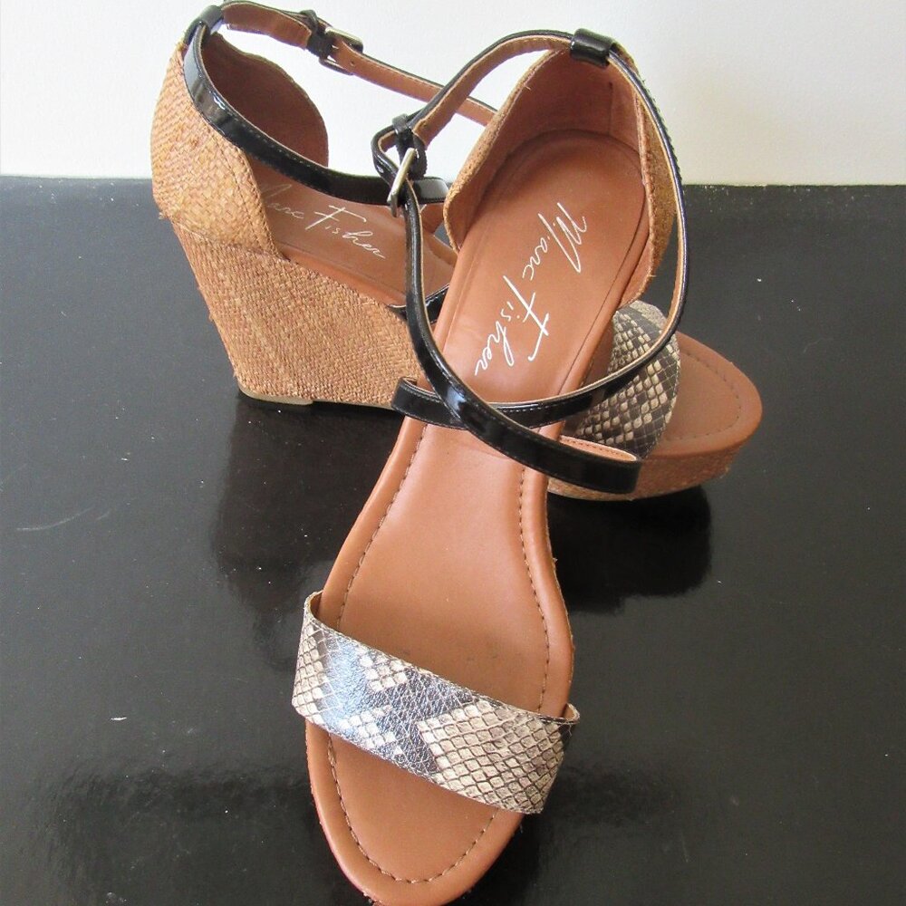 Marc Fisher Wedge Light Platform Sandals, size 8
